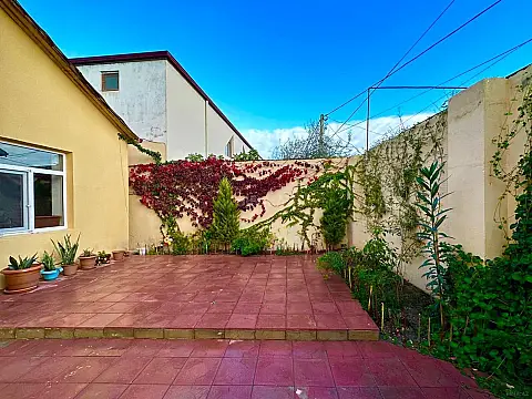 Satılır 4 otaqlı həyət evi 100 m²