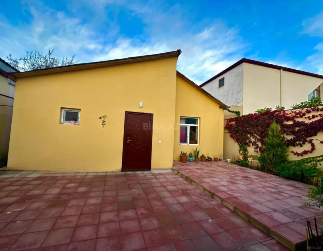 Satılır 4 otaqlı həyət evi 100 m²