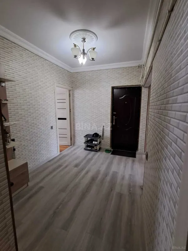 Satılır 4 otaqlı mənzil 80 m²
