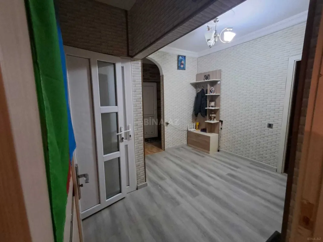 Satılır 4 otaqlı mənzil 80 m²