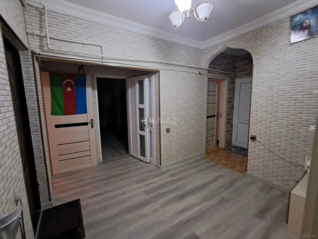 Satılır 4 otaqlı mənzil 80 m²