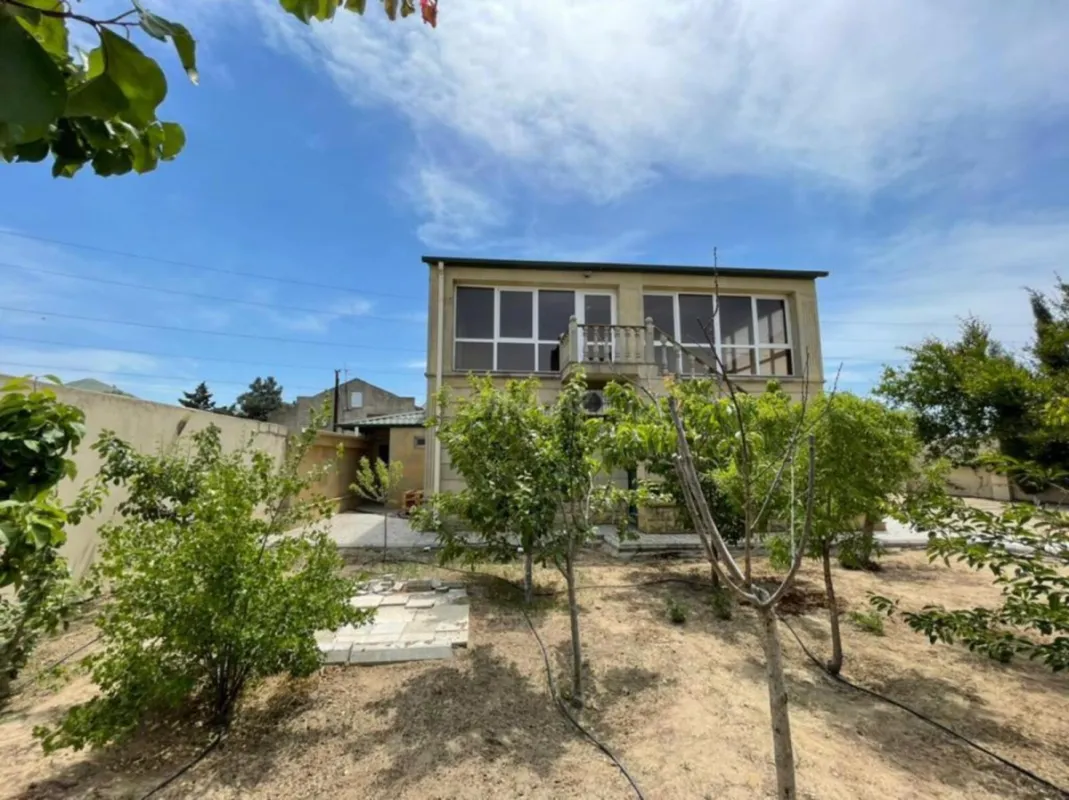 Kirayə verilir 5 otaqlı həyət evi 250 m²
