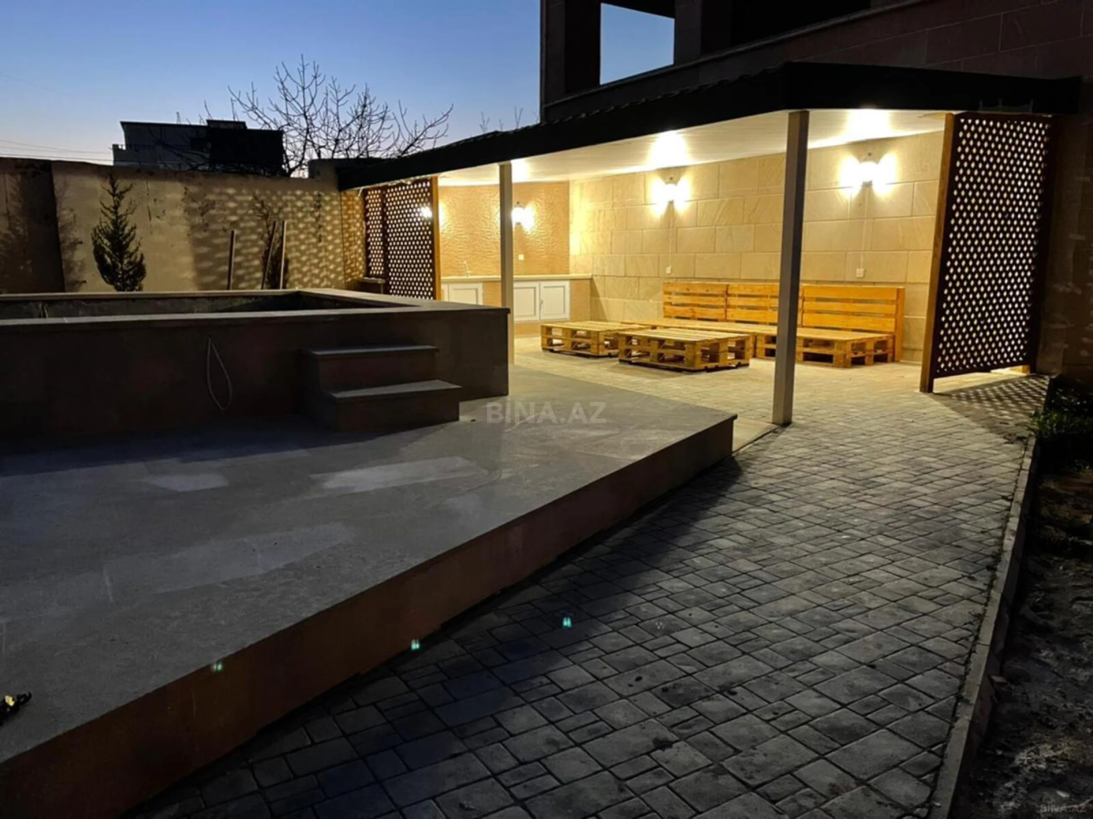 Kirayə verilir 5 otaqlı həyət evi 250 m²