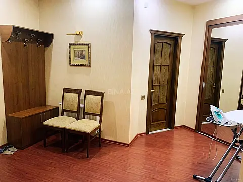 Kirayə verilir 2 otaqlı mənzil 86 m²