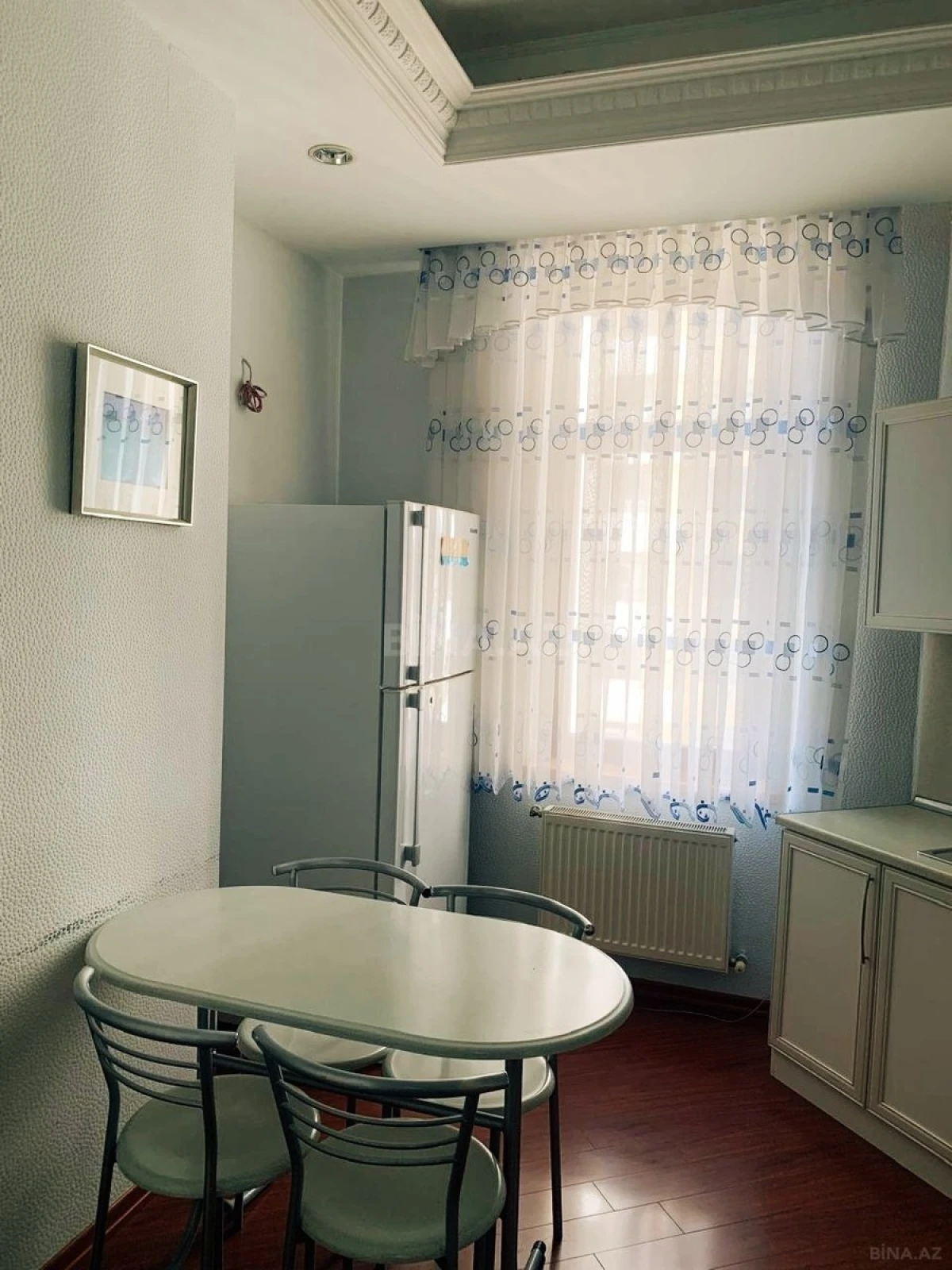 Kirayə verilir 2 otaqlı mənzil 86 m²