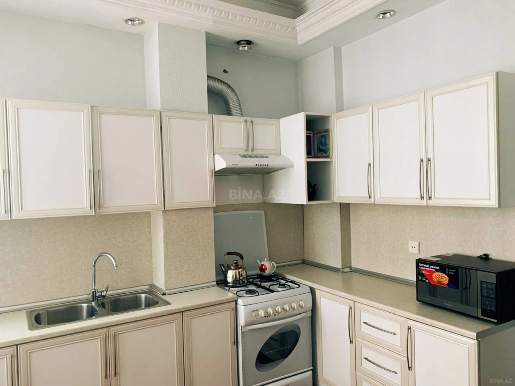 Kirayə verilir 2 otaqlı mənzil 86 m²