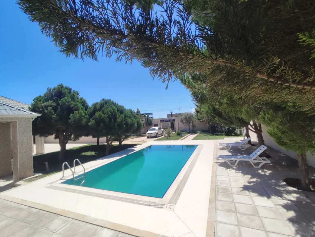 Kirayə verilir 4 otaqlı həyət evi 200 m²