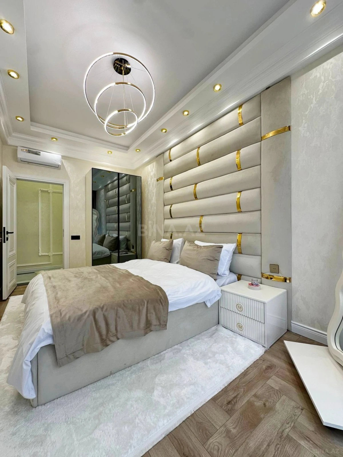 Satılır 3 otaqlı mənzil 100 m²