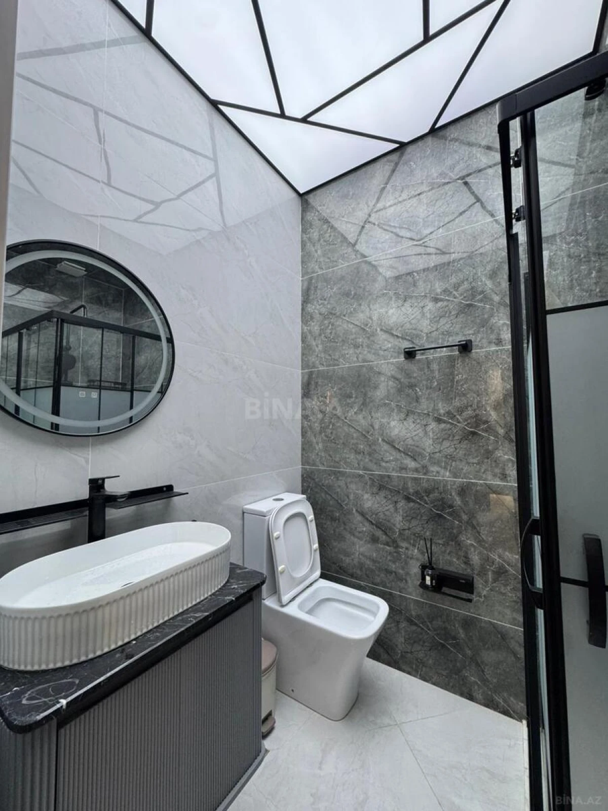 Satılır 2 otaqlı mənzil 55 m²