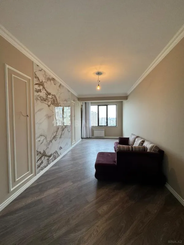 Satılır 4 otaqlı mənzil 120 m²