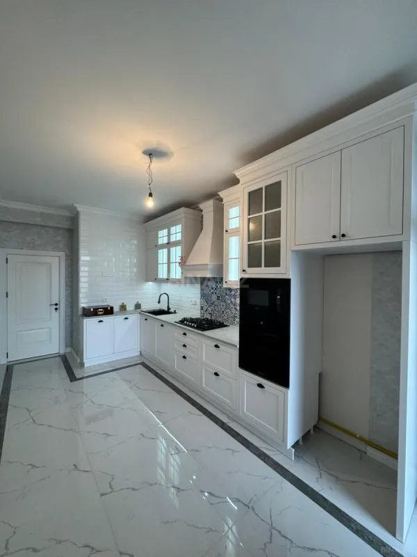 Satılır 4 otaqlı mənzil 120 m²