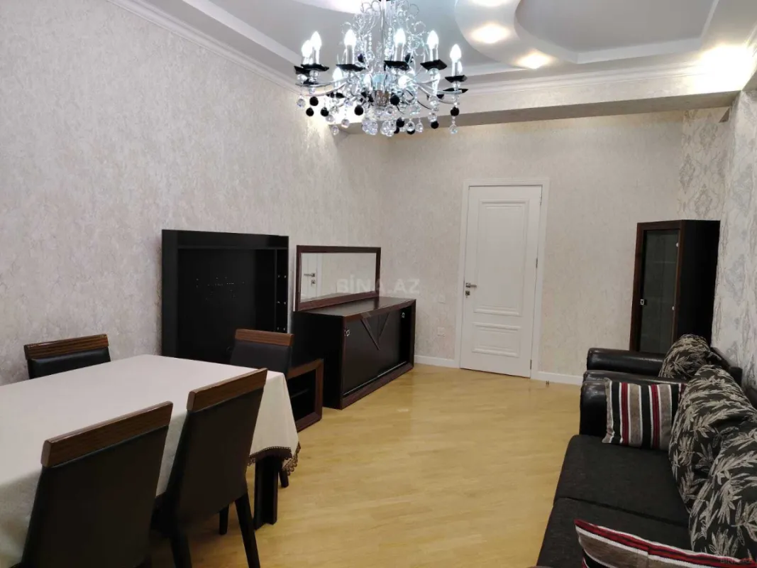 Kirayə verilir 3 otaqlı mənzil 110 m²