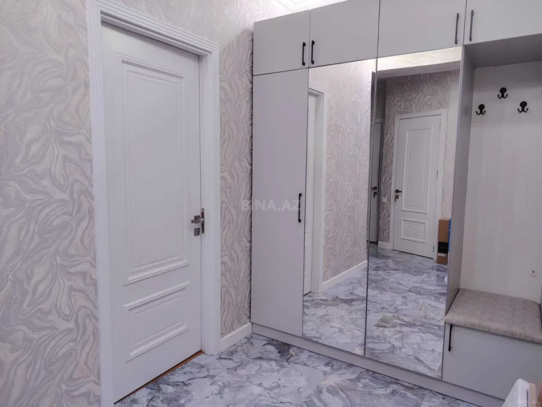 Kirayə verilir 3 otaqlı mənzil 110 m²