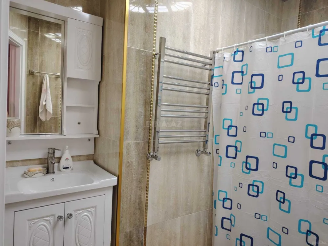 Kirayə verilir 3 otaqlı mənzil 110 m²