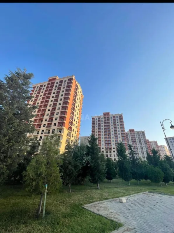 Satılır 3 otaqlı mənzil 82 m²