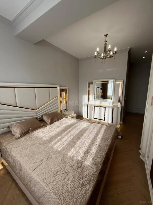 Satılır 3 otaqlı mənzil 82 m²