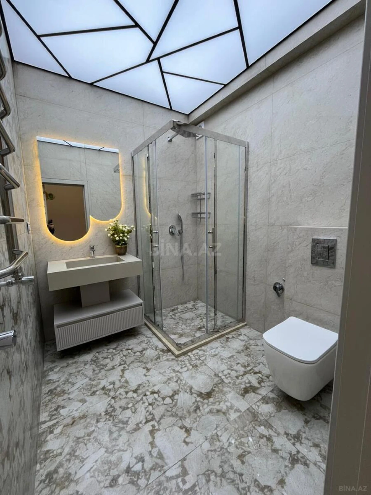 Satılır 3 otaqlı mənzil 82 m²