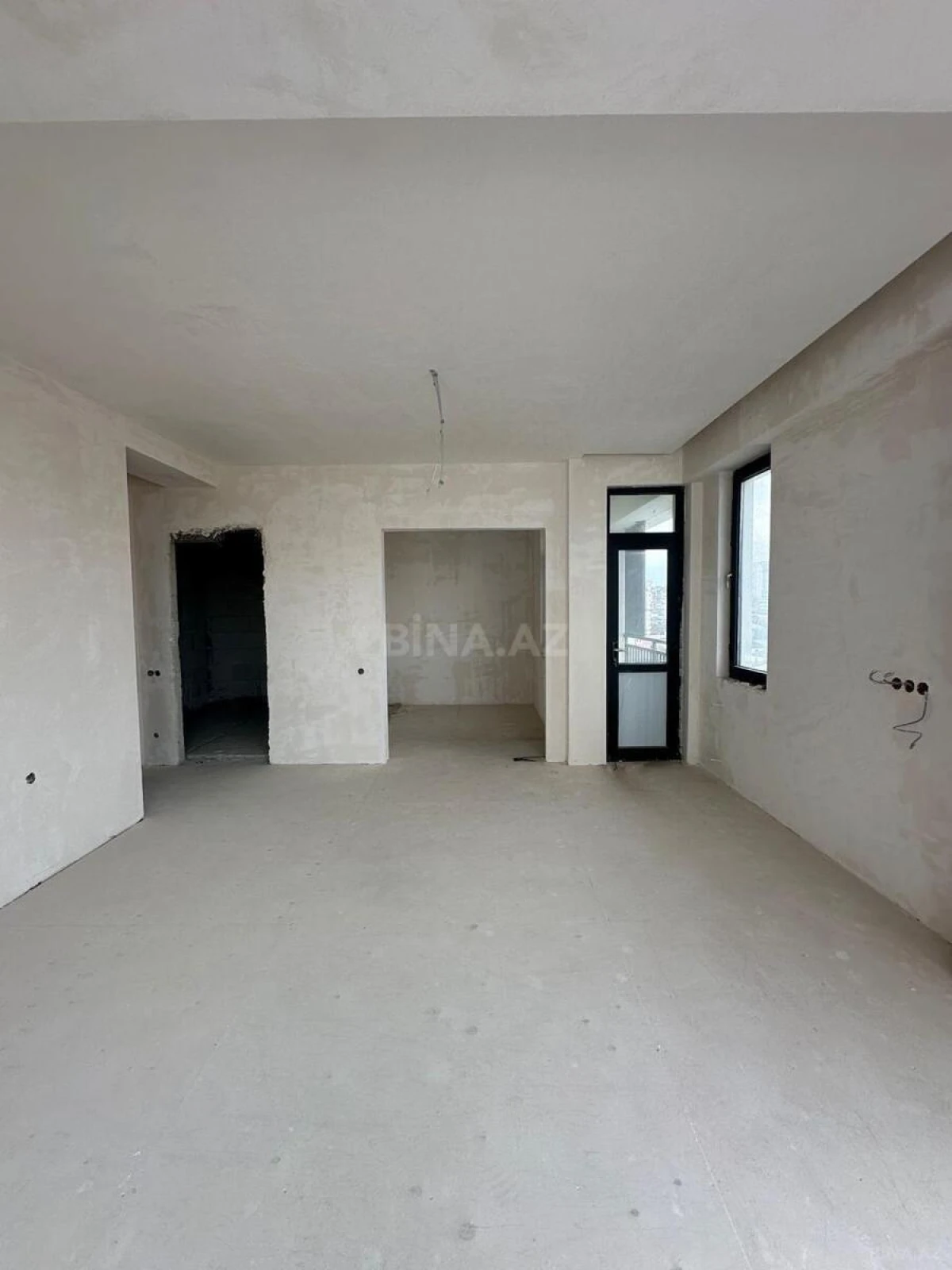 Satılır 3 otaqlı mənzil 82 m²