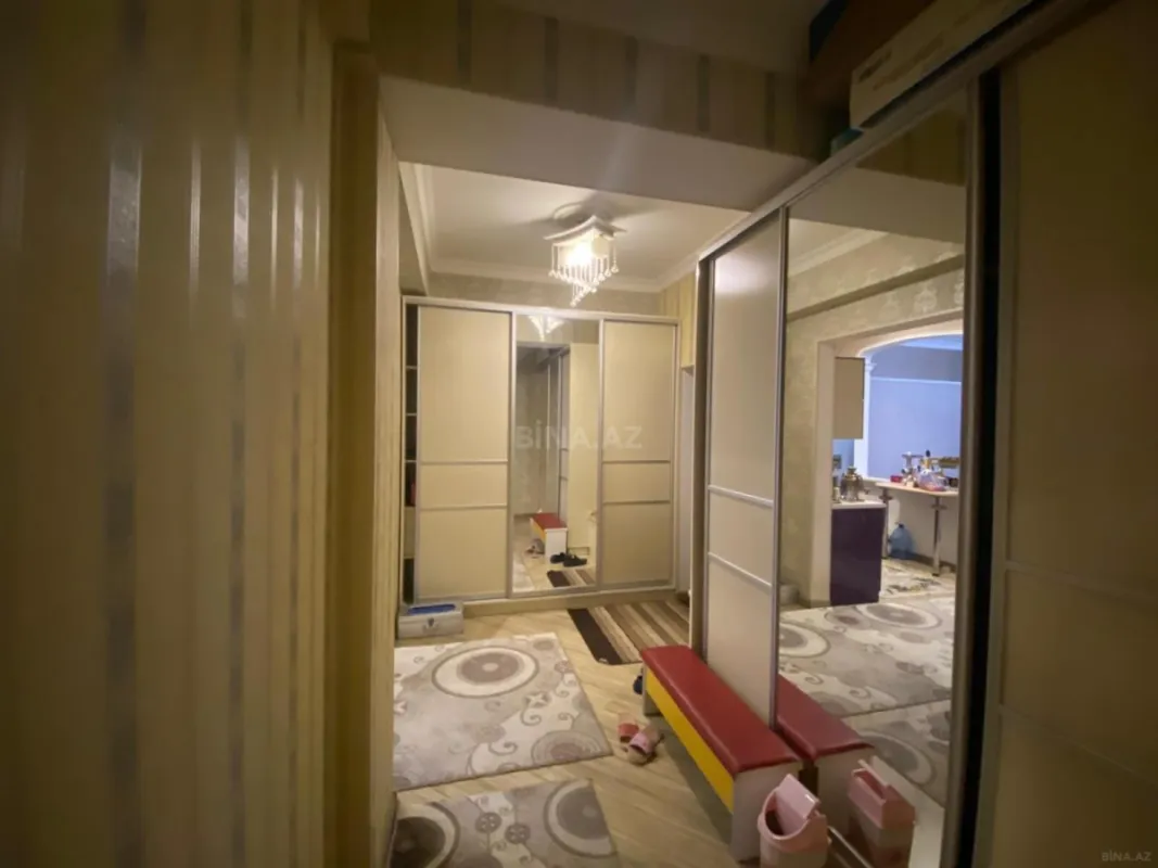 Kirayə verilir 3 otaqlı mənzil 125 m²