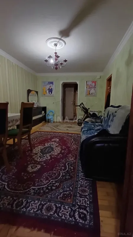 Satılır 4 otaqlı mənzil 75 m²