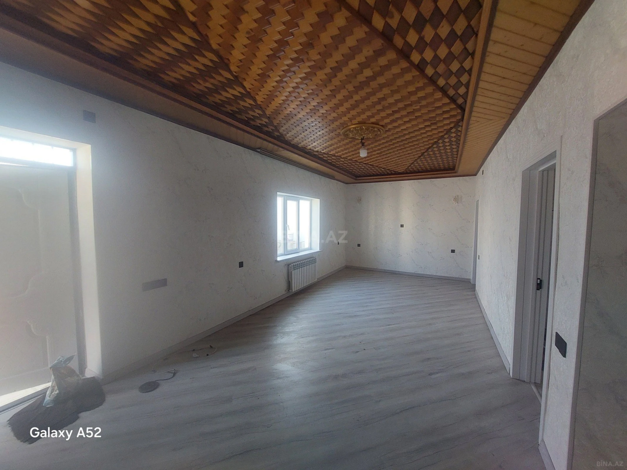 Satılır 4 otaqlı həyət evi 100 m²