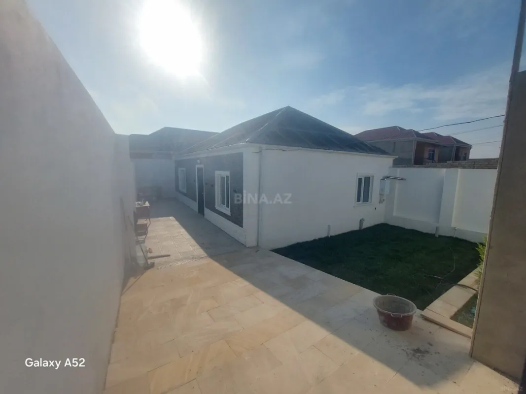 Satılır 4 otaqlı həyət evi 100 m²