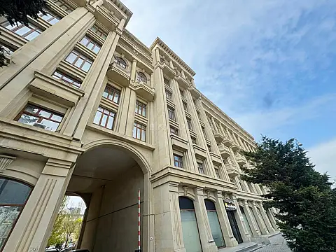 Satılır 3 otaqlı mənzil 135 m² — Bakı, Nərimanov 3 otaq 135.00 m²