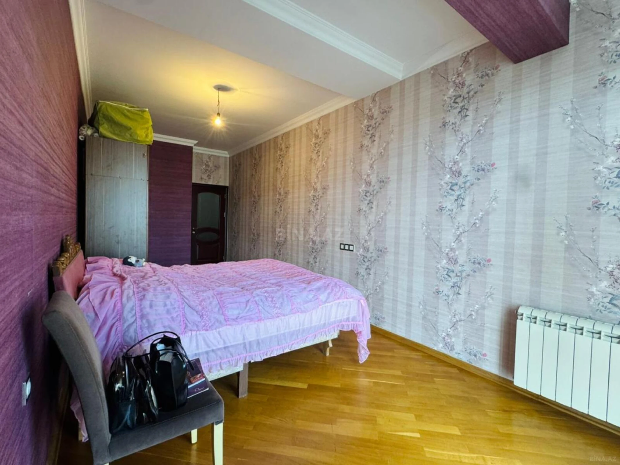 Satılır 3 otaqlı mənzil 135 m²