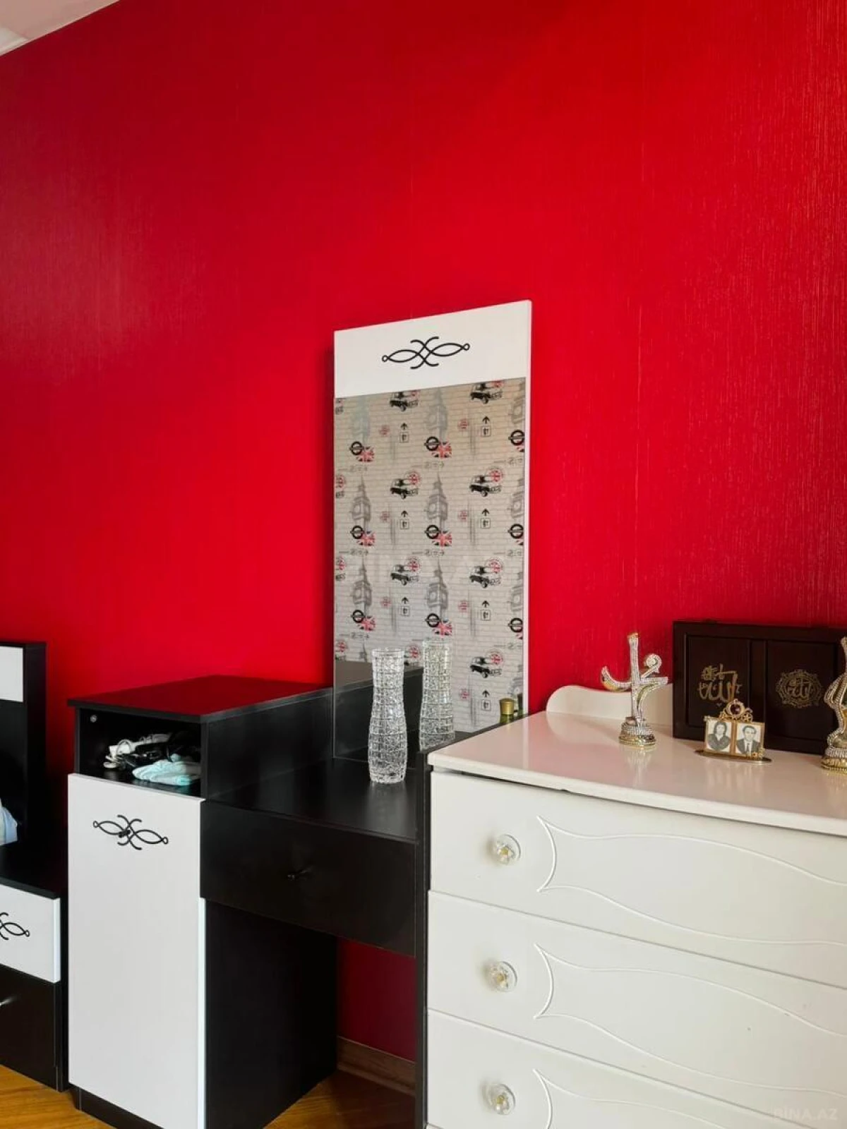 Satılır 3 otaqlı mənzil 135 m²