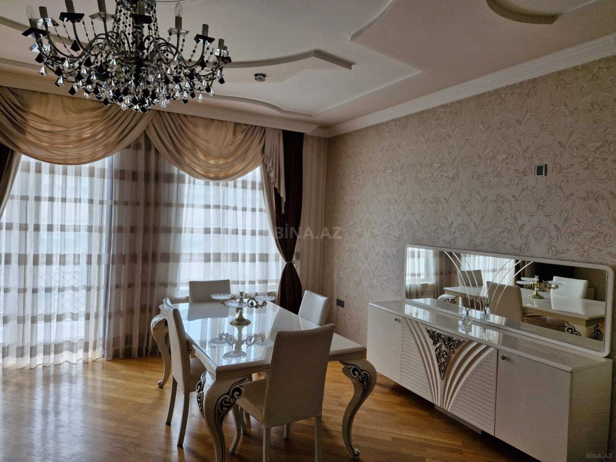 Kirayə verilir 3 otaqlı mənzil 115 m²
