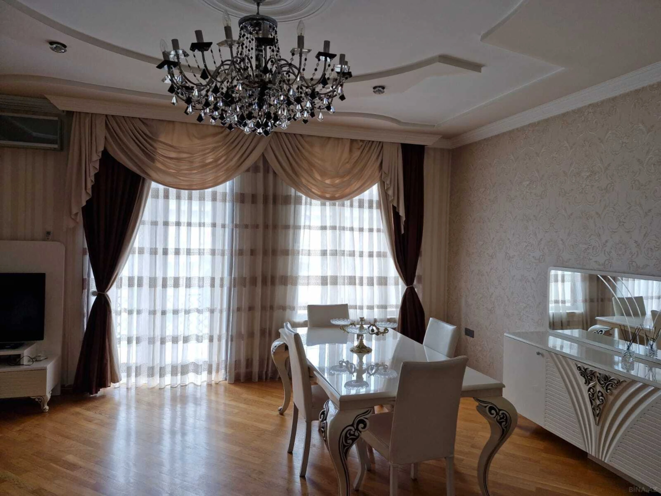Kirayə verilir 3 otaqlı mənzil 115 m²