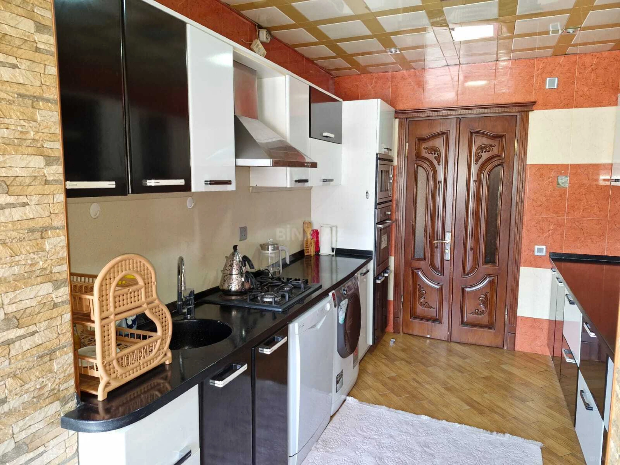 Kirayə verilir 3 otaqlı mənzil 115 m²