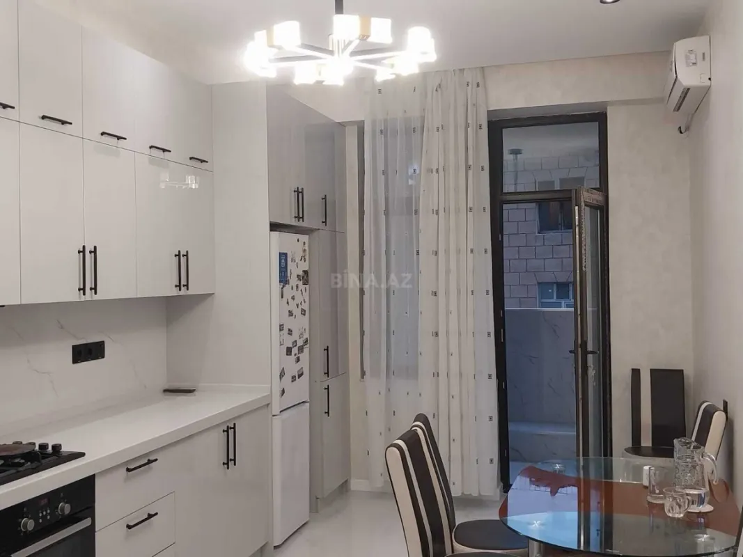 Kirayə verilir 3 otaqlı mənzil 103 m²