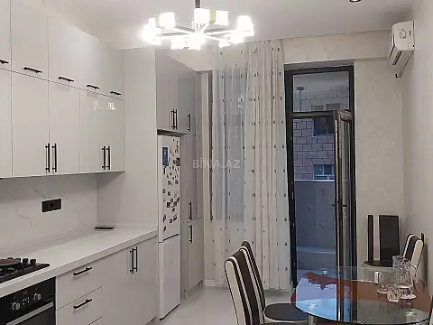 Kirayə verilir 3 otaqlı mənzil 103 m²