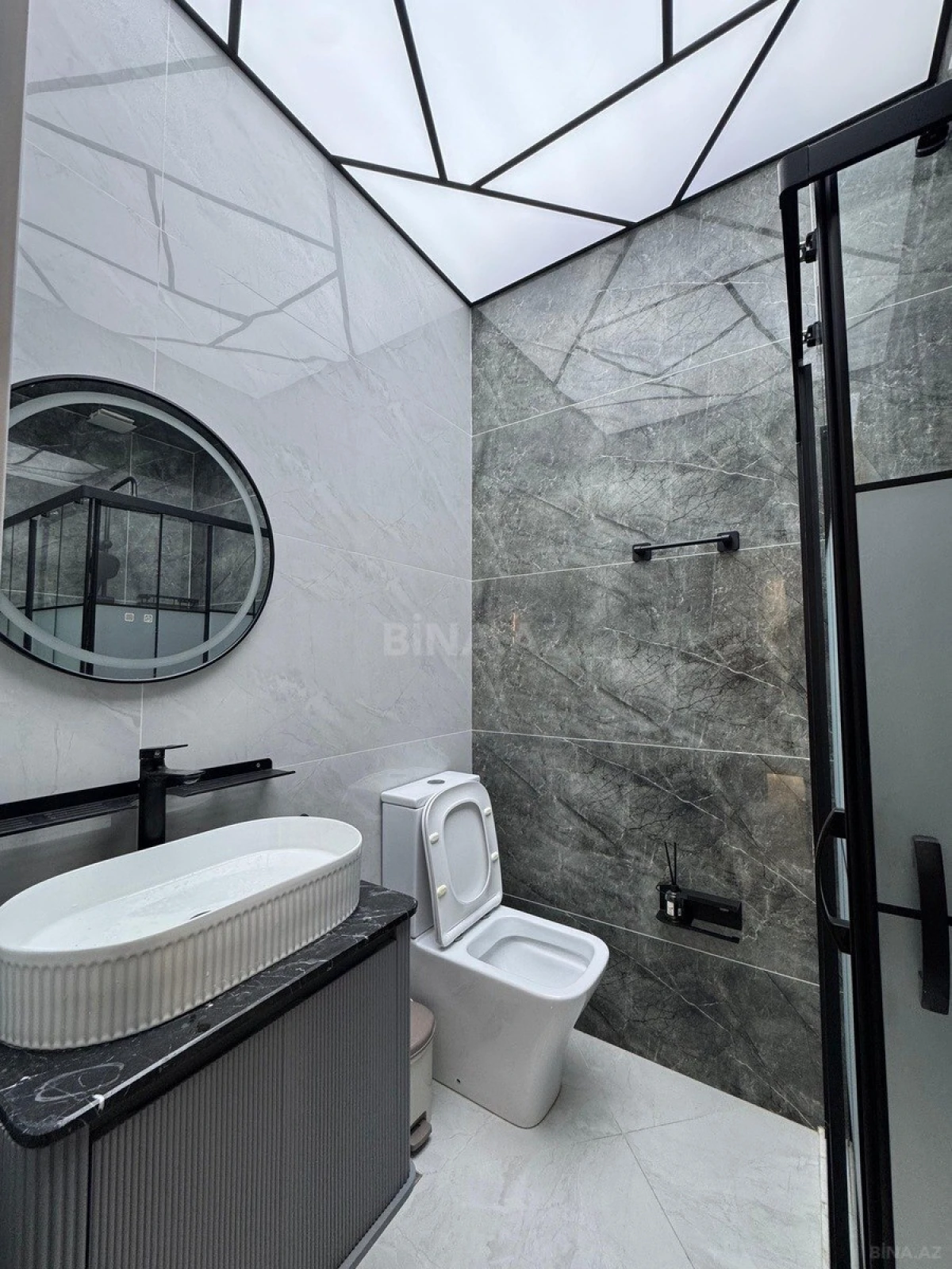 Satılır 2 otaqlı mənzil 55 m²