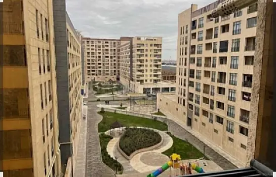 Satılır 3 otaqlı mənzil 95 m²
