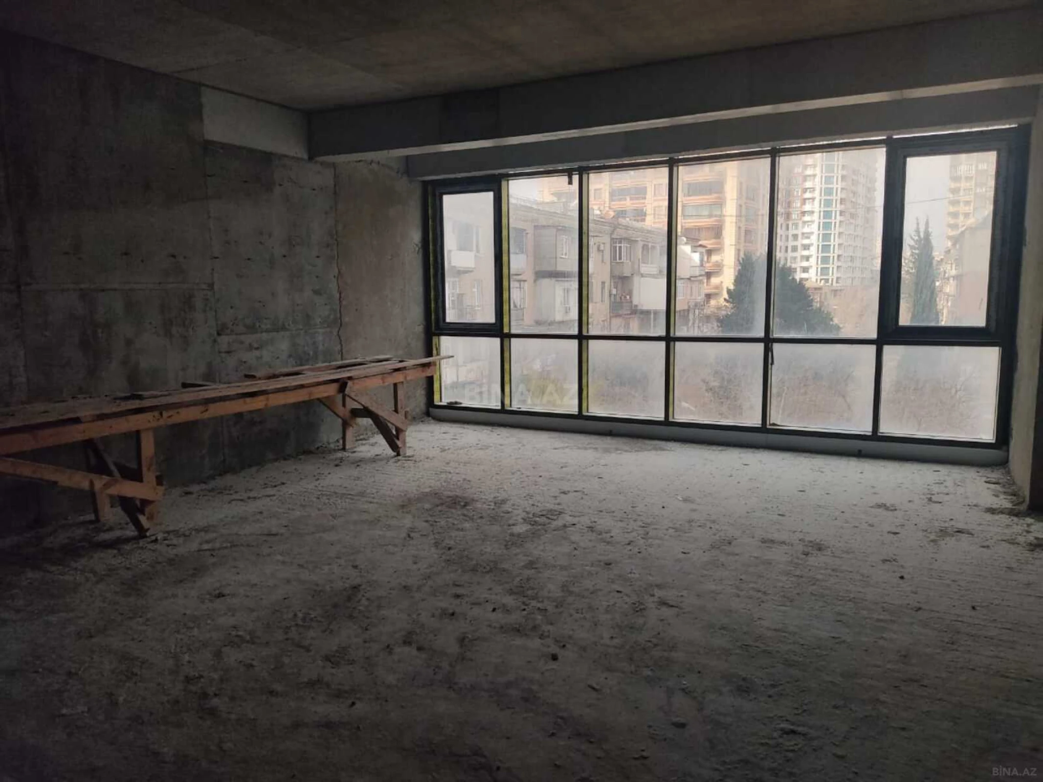 Satılır 3 otaqlı mənzil 95 m²