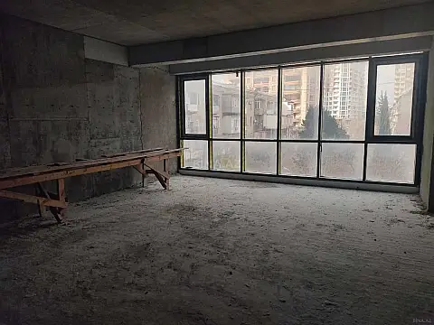 Satılır 3 otaqlı mənzil 95 m²