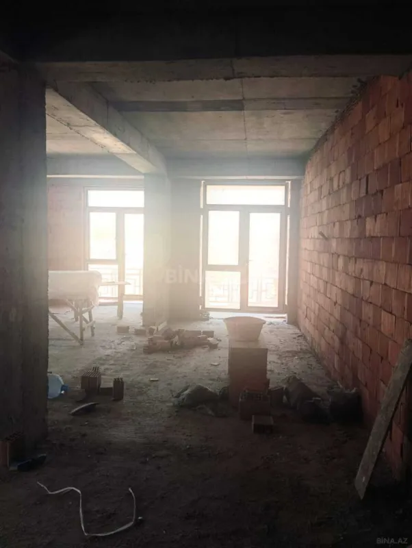 Satılır 3 otaqlı mənzil 95 m²