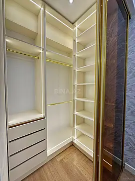 Satılır 2 otaqlı mənzil 83 m²