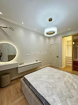 Satılır 2 otaqlı mənzil 83 m²