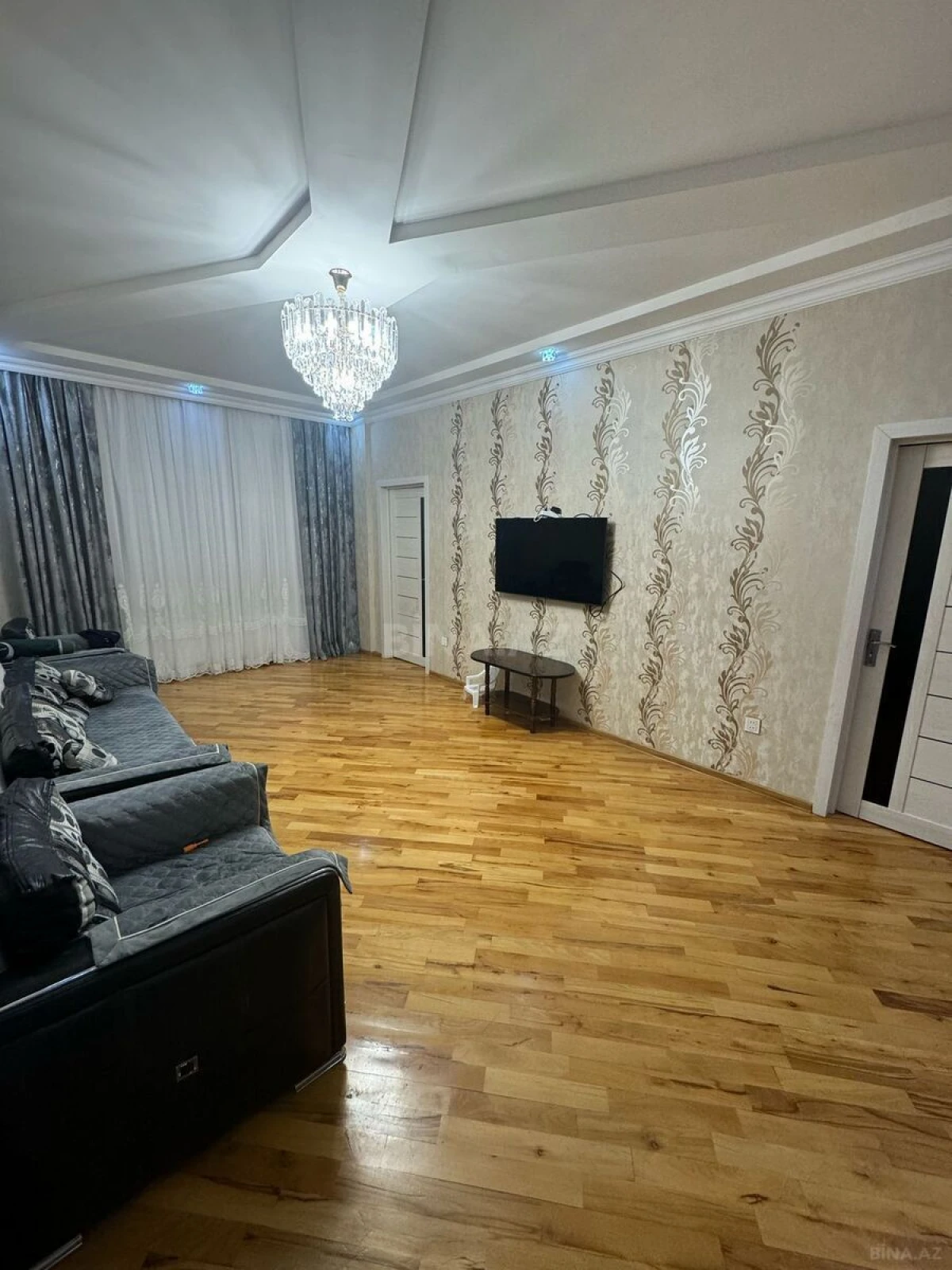 Satılır 3 otaqlı mənzil 103 m²