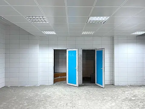 Satılır obyekt 450 m²