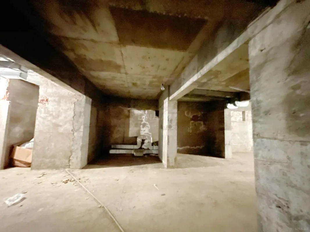 Satılır obyekt 450 m²