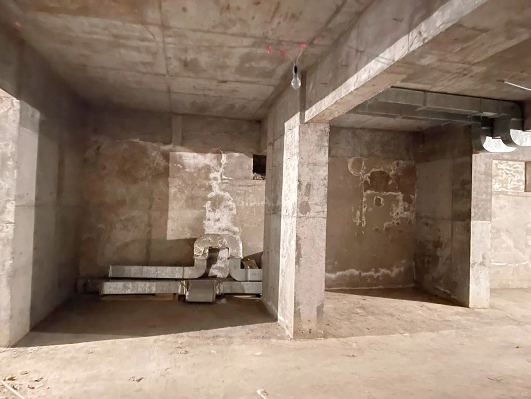 Satılır obyekt 450 m²