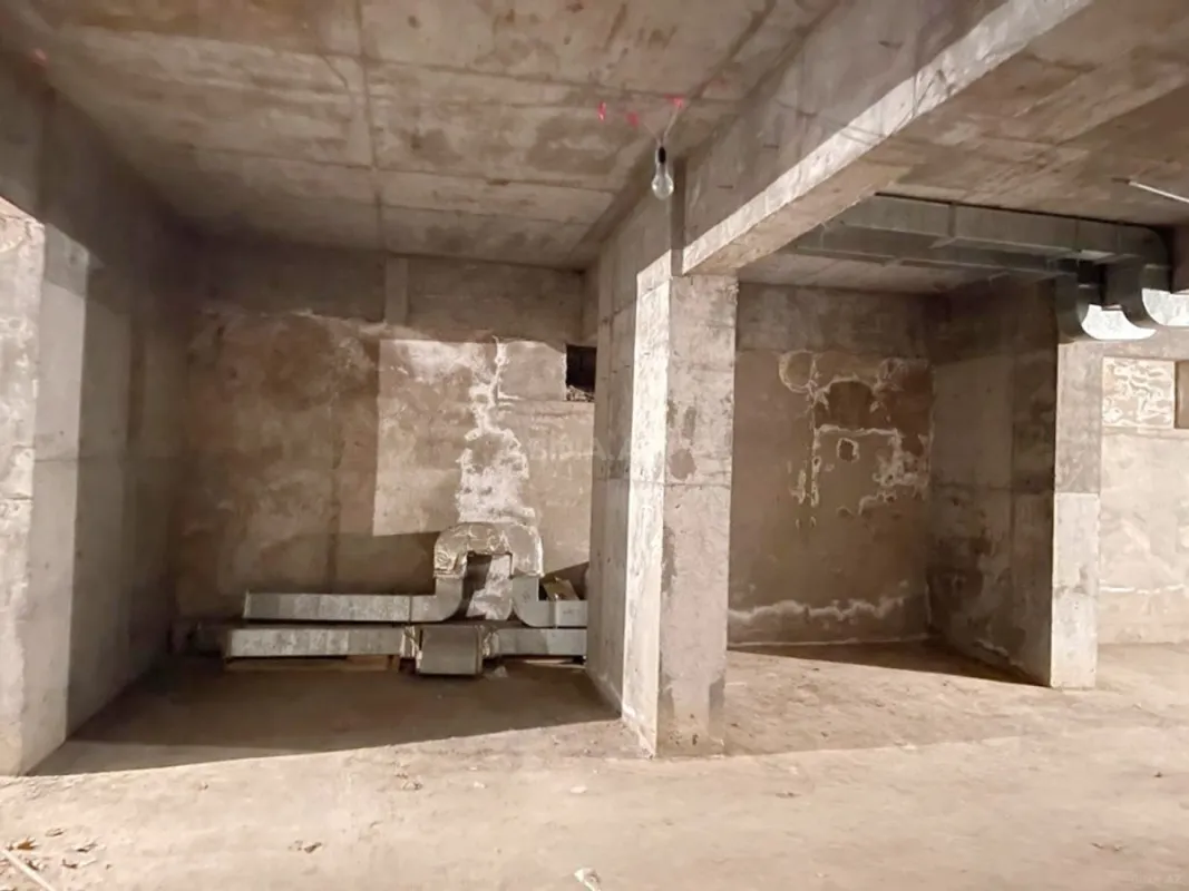 Satılır obyekt 450 m²