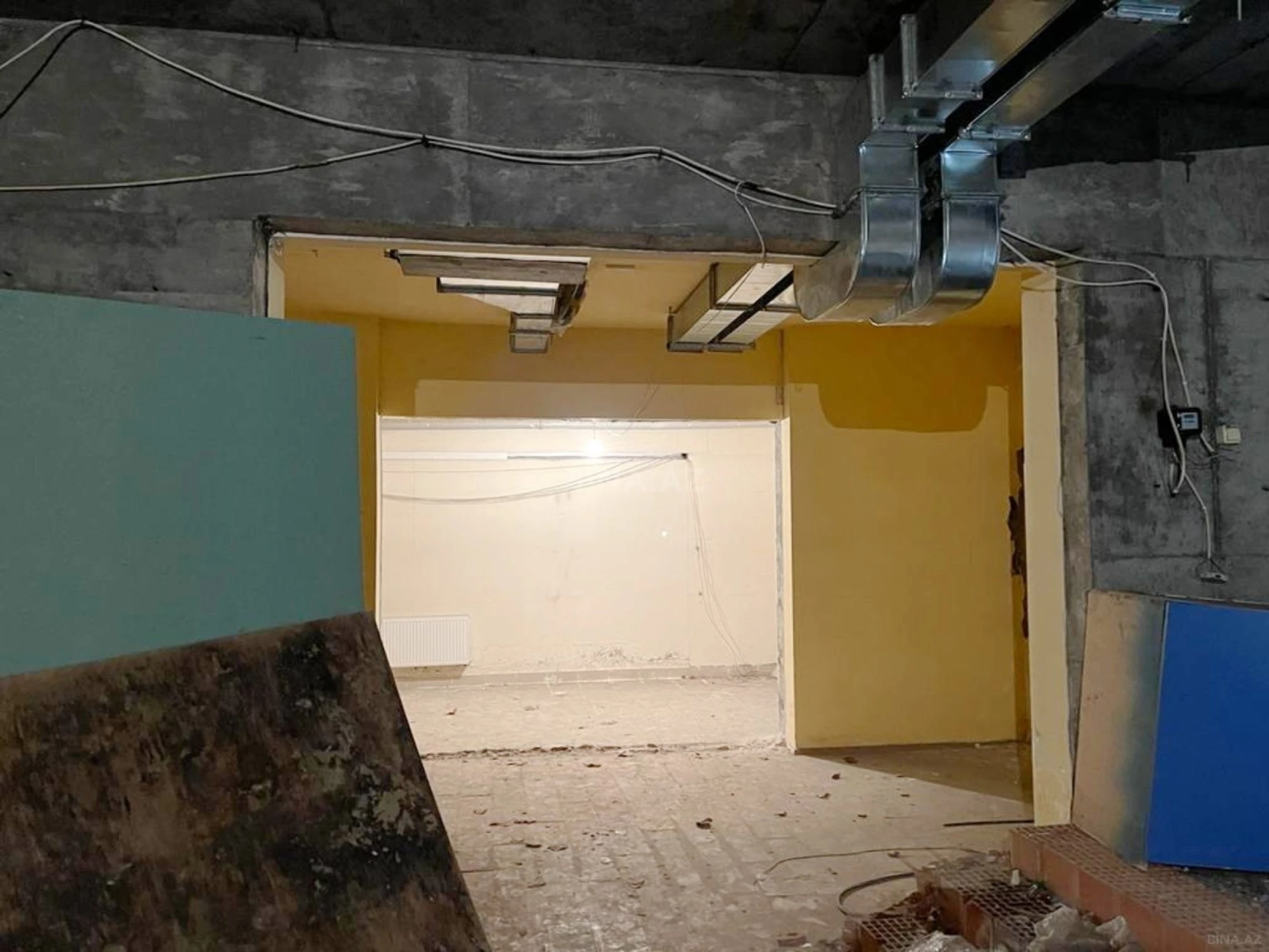 Satılır obyekt 450 m²