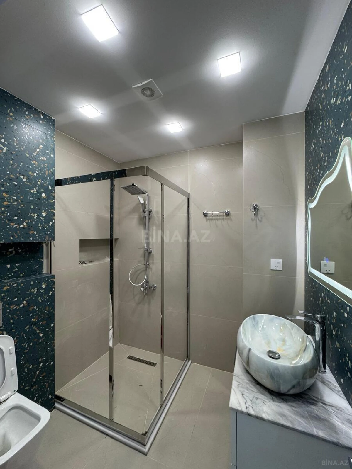 Satılır 2 otaqlı mənzil 65 m²