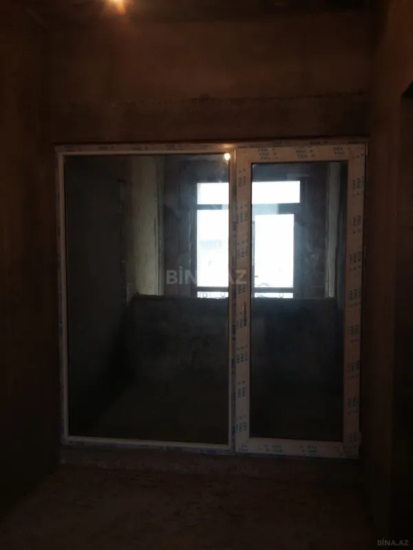 Satılır 5 otaqlı mənzil 220 m²