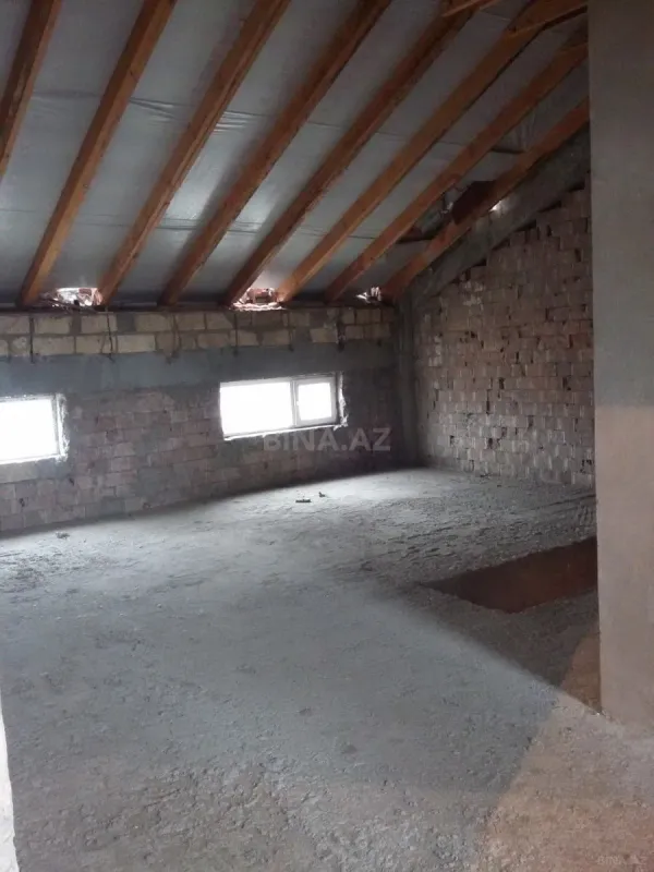 Satılır 5 otaqlı mənzil 220 m²